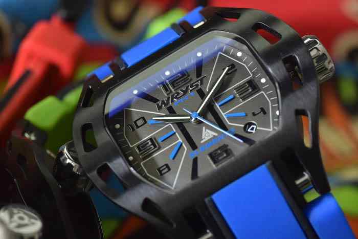 Blue sport watch Wryst PH7