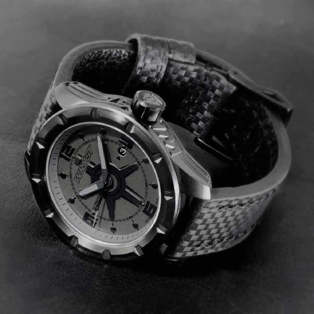 Best watch for extreme sports carbon fiber bracelet
